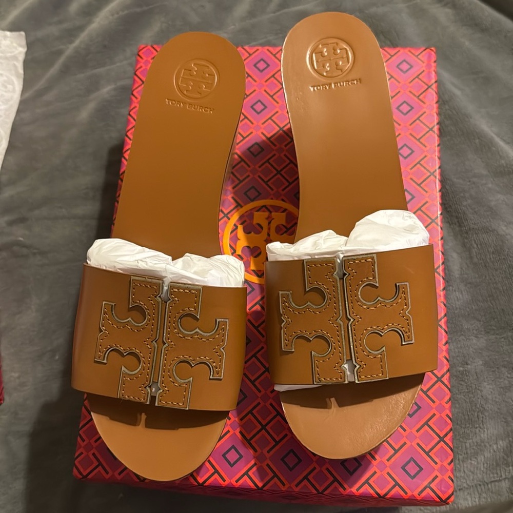 Tory Burch Wedge Sandal 7.5 never worn